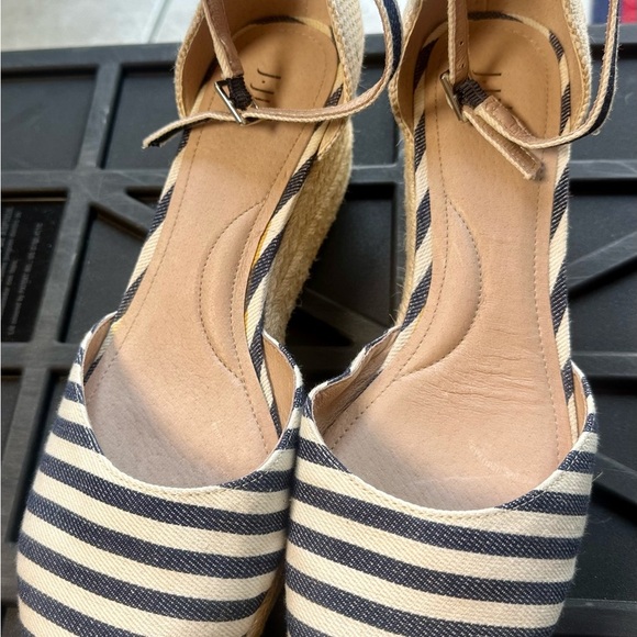 J. Jill Cecil Blue and White Espadrille Wedges Nautical Style Size 10 - Picture 2 of 7